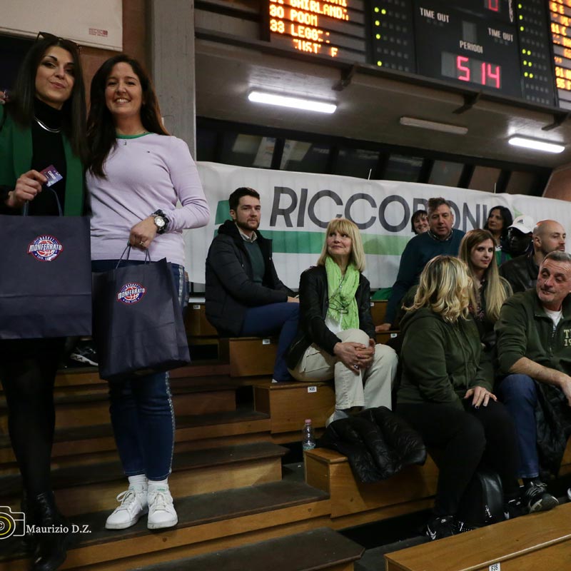 La “Curva Riccoboni” ha sospinto il Monferrato Basket alla vittoria